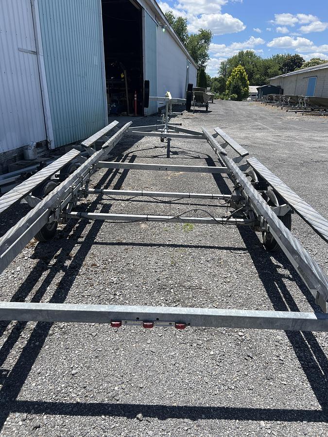 Used G3 PONTOON