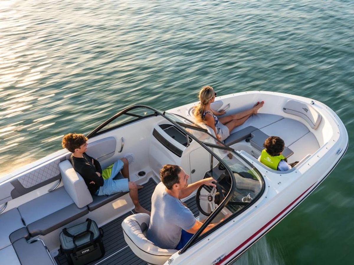 2026 Bayliner VR4 Outboard Base