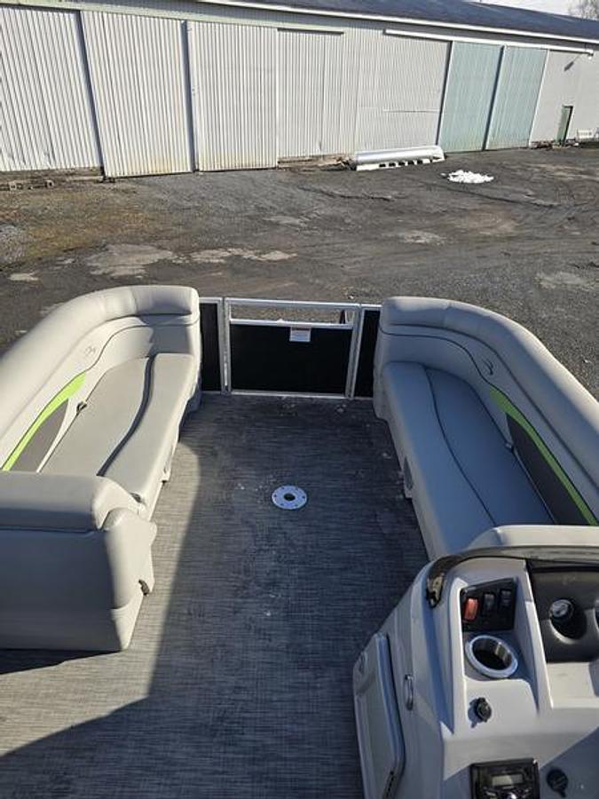Used 2021 Bennington 20 SL