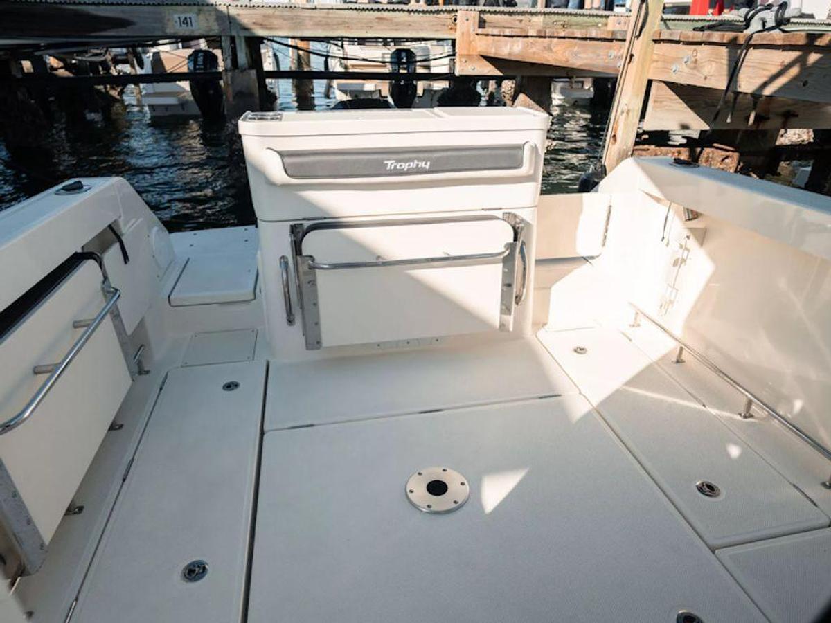 2025 Bayliner T23 Pilothouse Base