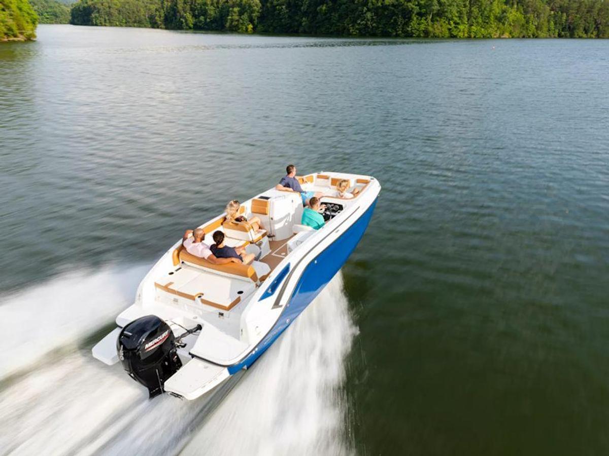2025 Bayliner DX2200 Base