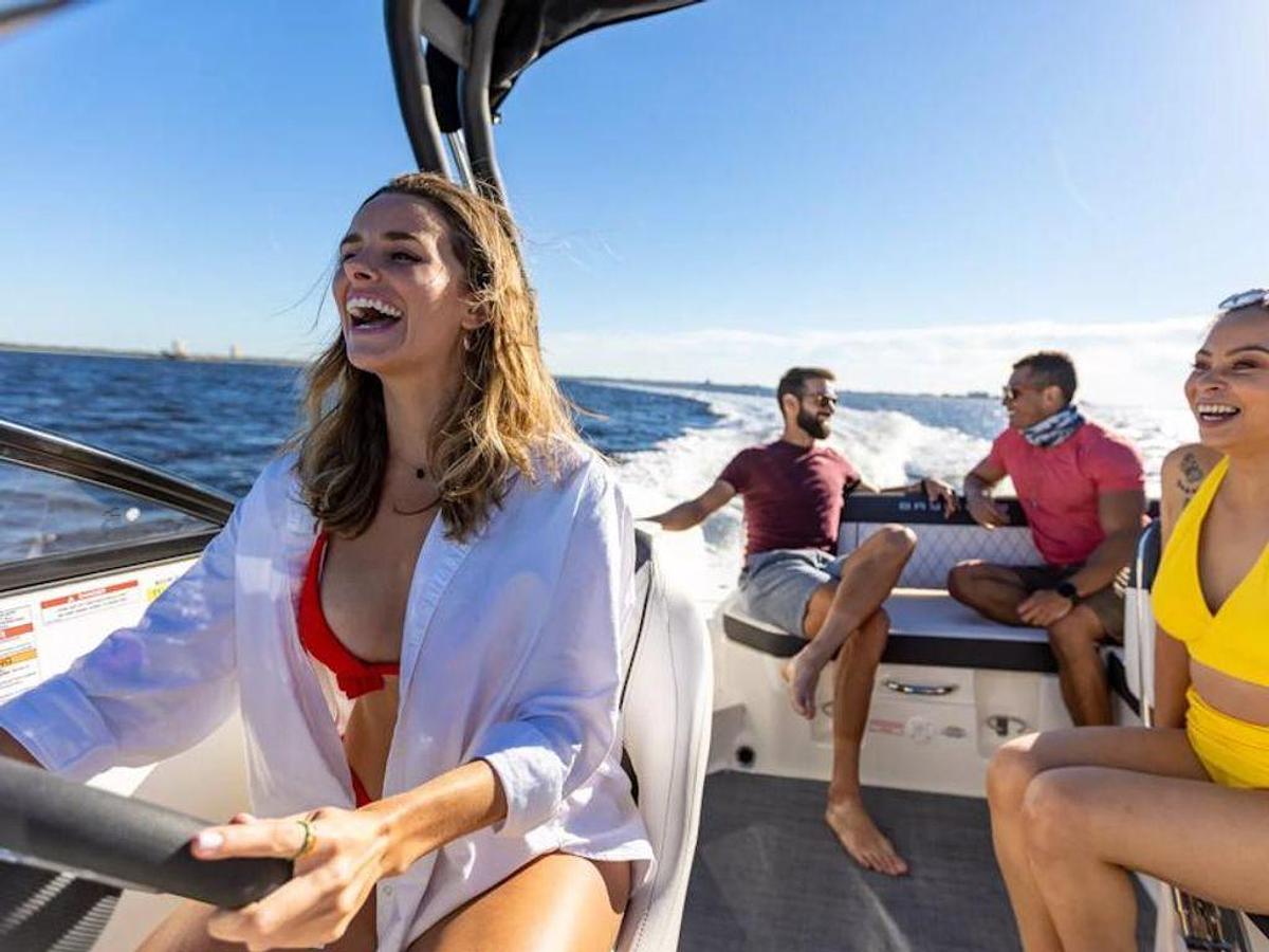 2025 Bayliner DX2250 Base