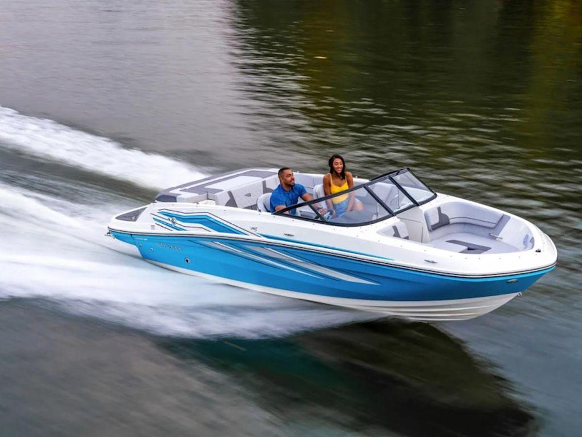 2025 Bayliner VR5 Bowrider Base