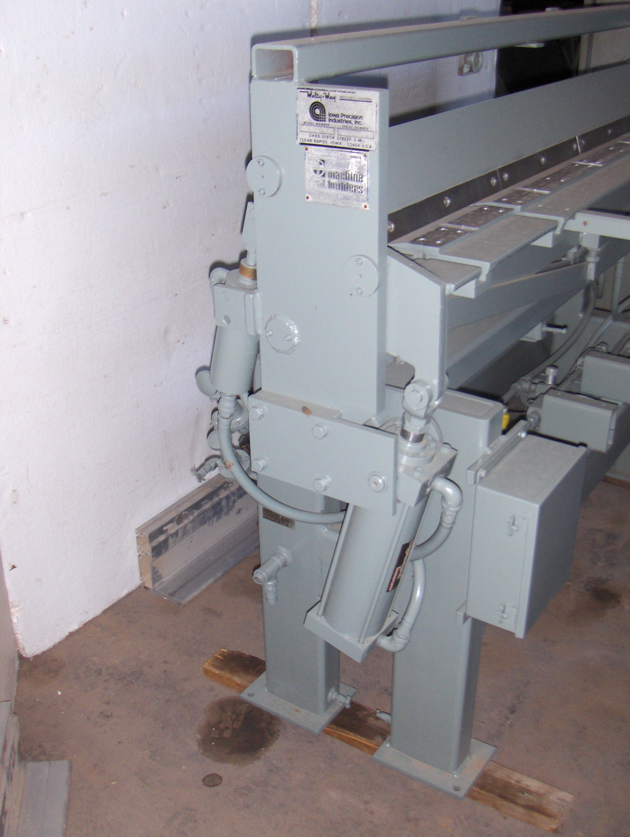 Used 60 in. 16 ga. Iowa Precision Pwr. Apron Brake