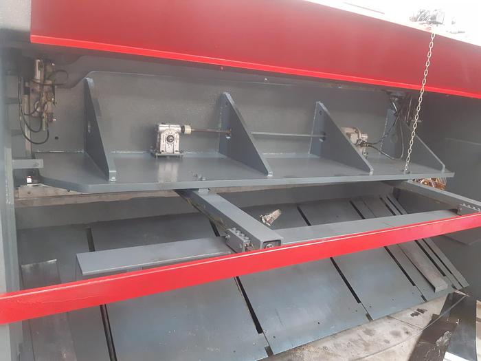 Usato CESOIA GADE IDRAULICA 3000 X 6