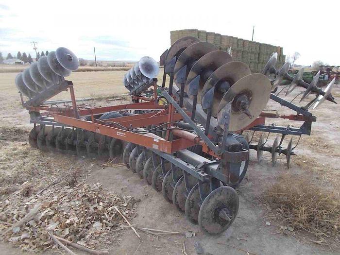 Used 21' International 475 Disk