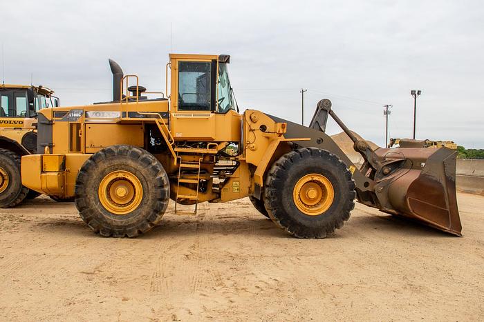 Used 1999 Volvo L180C Rubber Tire Loader