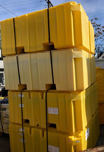 Used Tank, 350 Gallon, PET, UltraTech-IBC Spill Pallet (4) #S742922