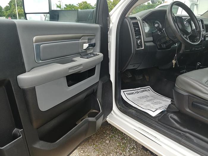 Used Versalift SST-40-EIH Telescopic Articulating Boom on 2014 Ram W5500 4x4 Reg Cab Utility Truck - 86383