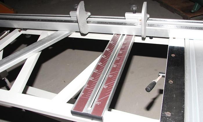 2018 *SOLD* sliding table saw - ARTISAN UA3200E - NBM1801