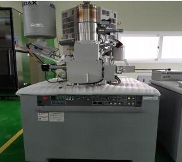 2000 Hitachi S-4700