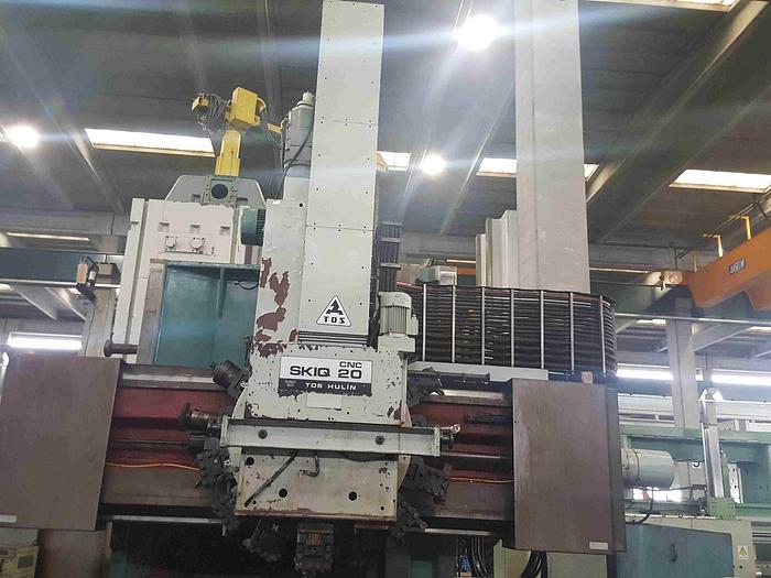 Usato TORNIO VERTICALE TOS SKIQ 20 CNC