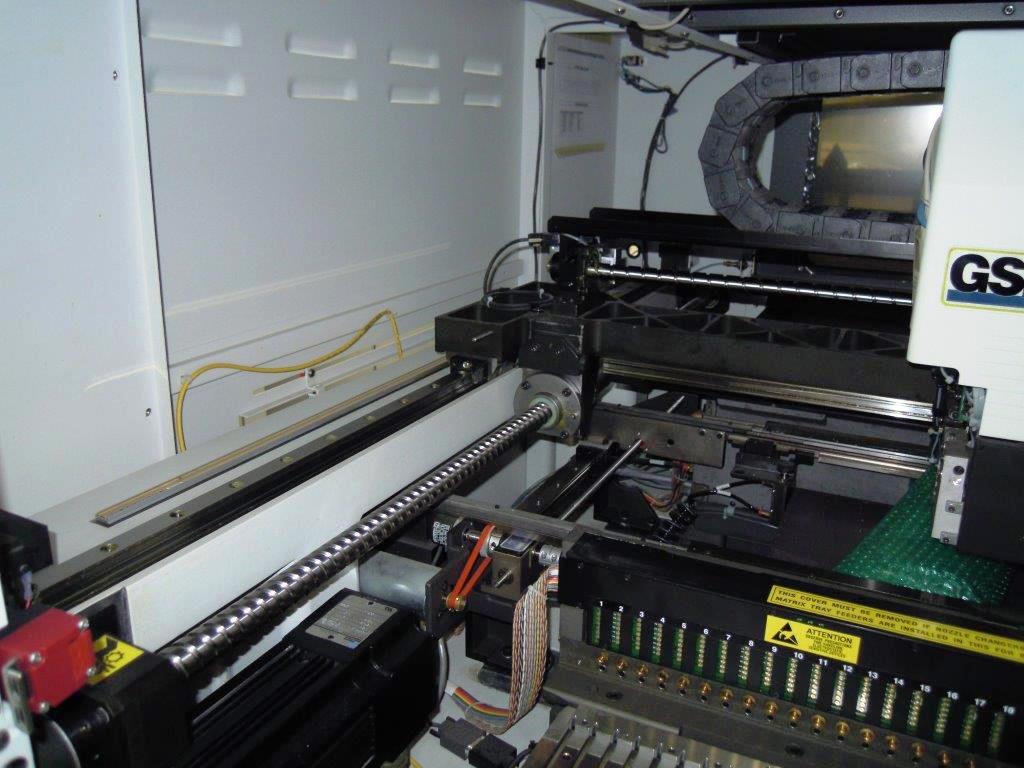 Used Universal Advantis AC72 chip placer