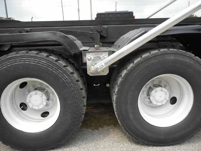 Used 2005 MACK GRANITE CV713