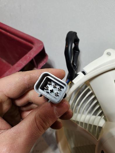 SPAL VA90-BBL306-94A 3001-102058-000 24V DC-13A 13-1/2" Reversible Brushless Fan