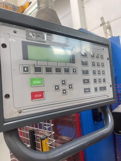 Usato PIEGATRICE SALA IDRAULICA 3000X110 TON