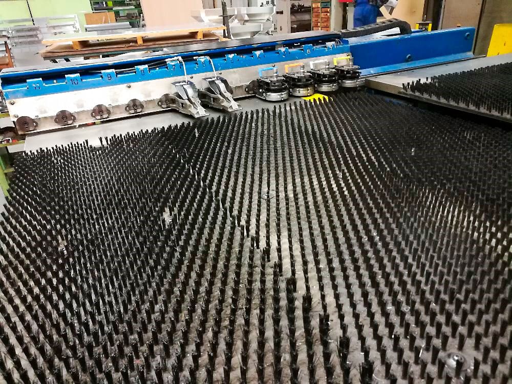 Used Trumpf Trumatic 2000 R - Laser cutting - 1999