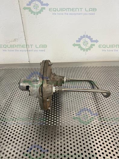 Used Fisher Controls  Y690AHM Pressure Reducing Regulator