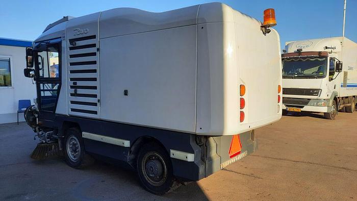 Gebruikt 2010 Ravo 530 ST