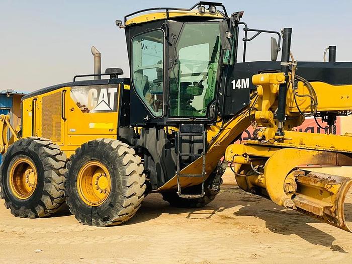 Used 2011 CAT 14M