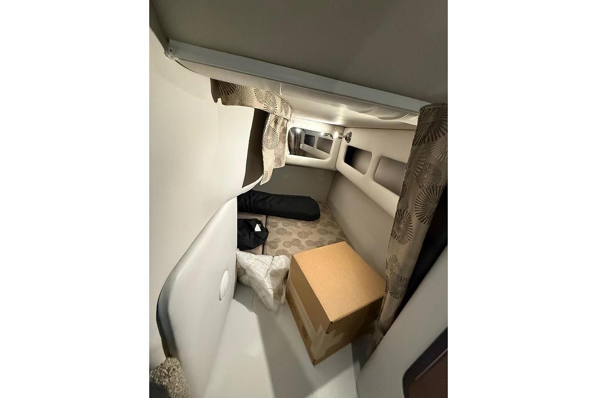 2025 Crownline CR Series 270 CR
