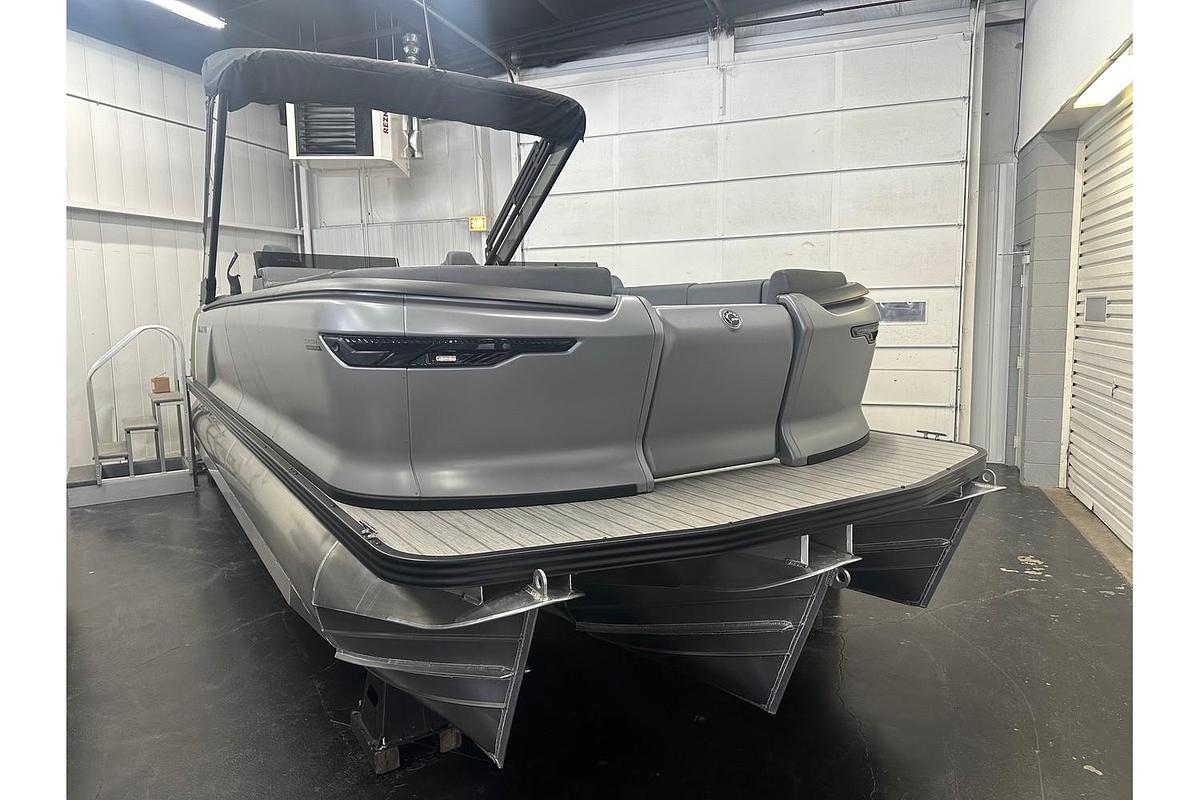 2025 Manitou Explore 24 Navigator