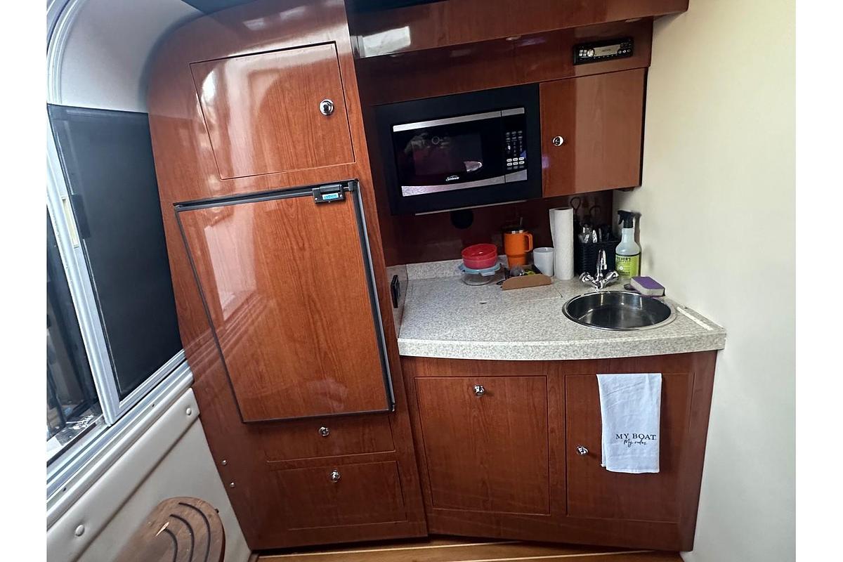 Used 2007 Regal Sport Yacht Commodore 3760 IO
