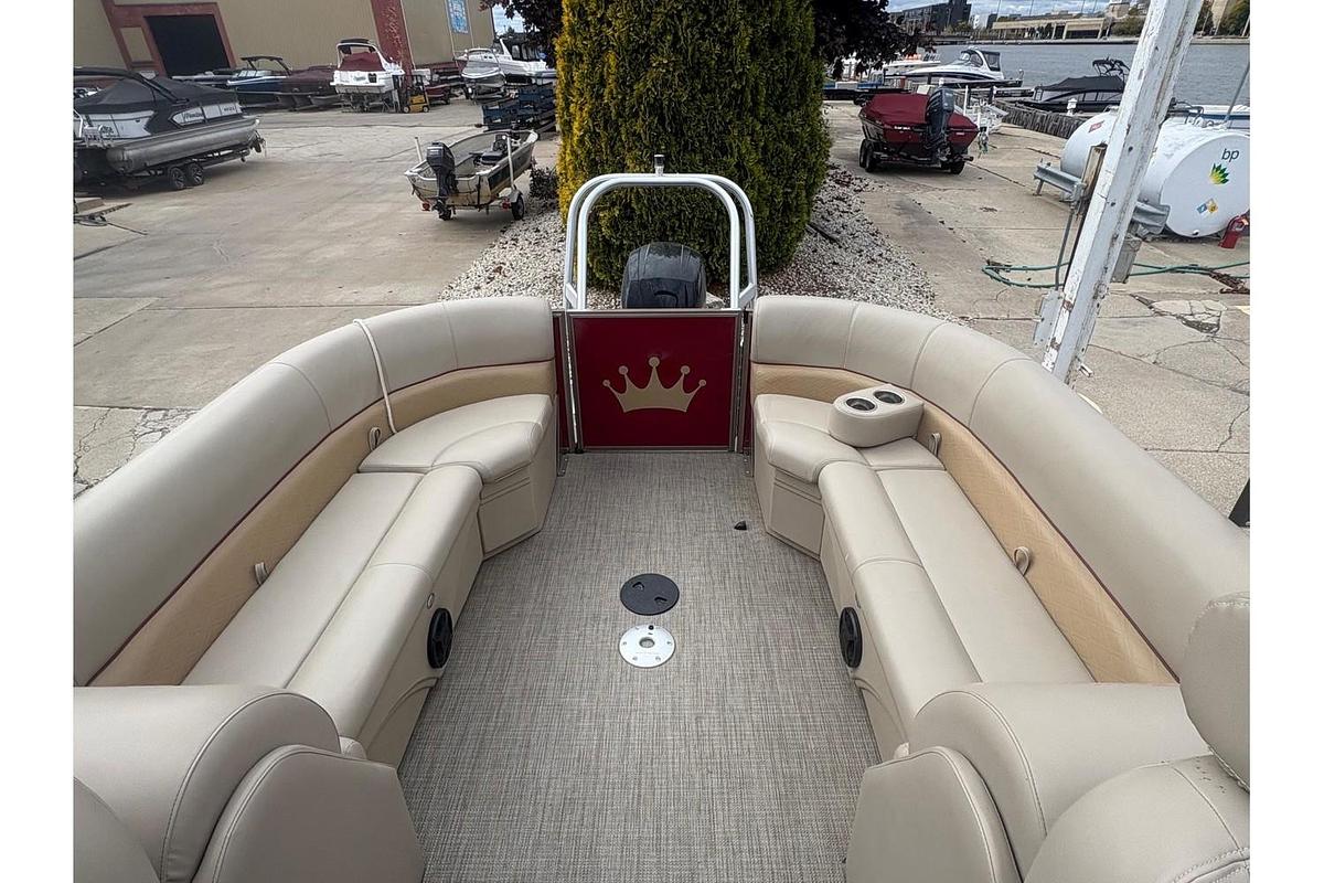 Used 2020 Bentley Pontoons Bentley 243 Cruise (3/4 Tube)