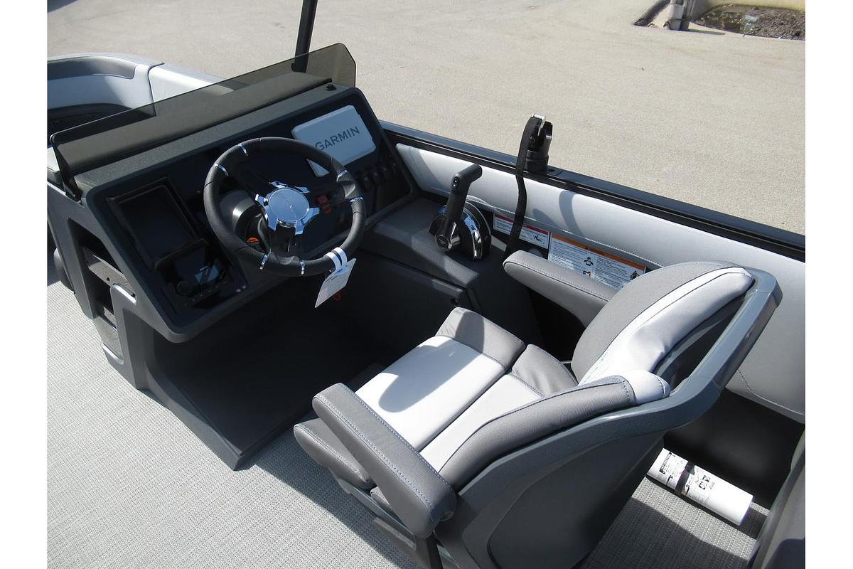 2024 Manitou Cruise 22 Switchback