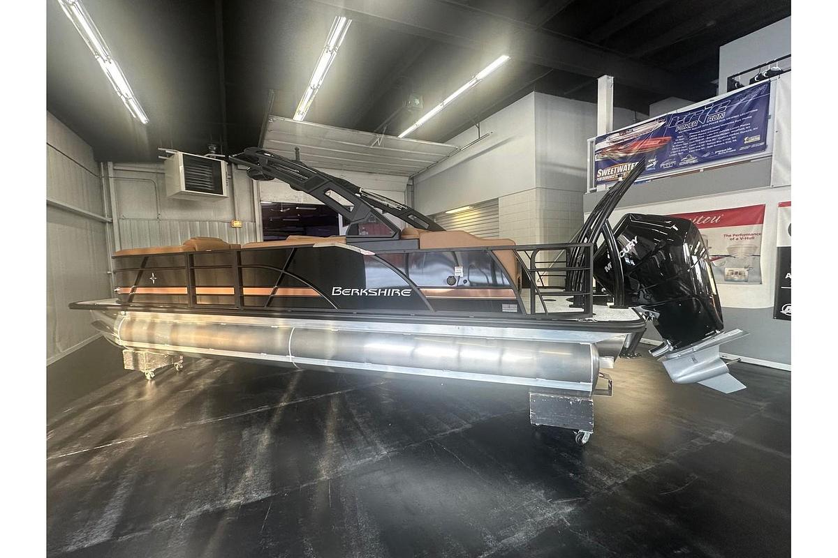 2026 Berkshire Pontoons STS Series 25SB2 STS 3 Plus