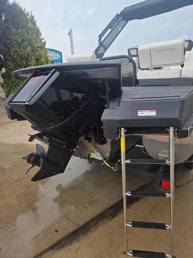 Used 2023 Manitou 22 Explore Navigator