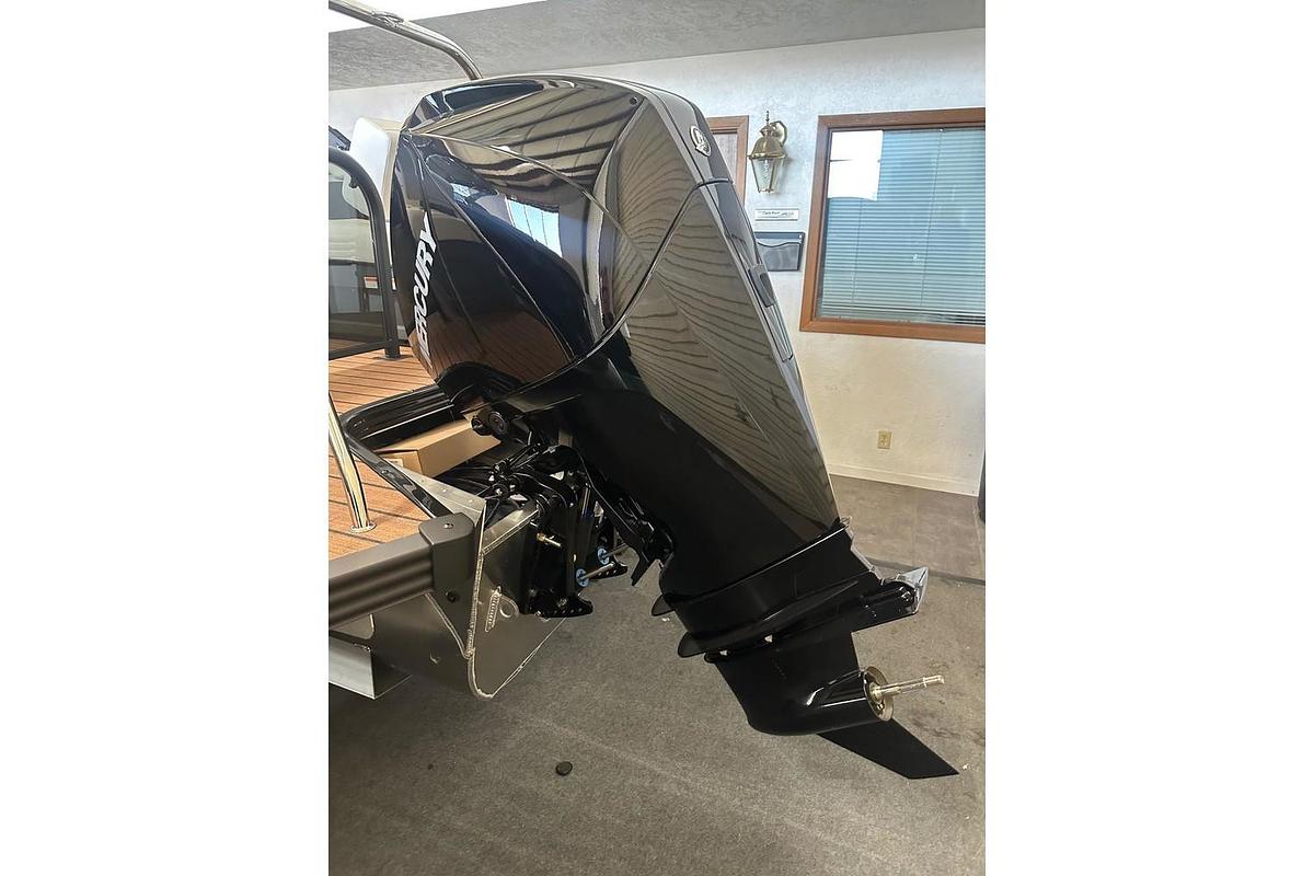 2025 Manitou Explore 22 Navigator