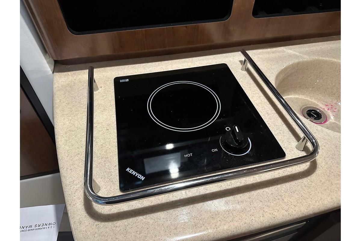 2025 Crownline CR Series 270 CR