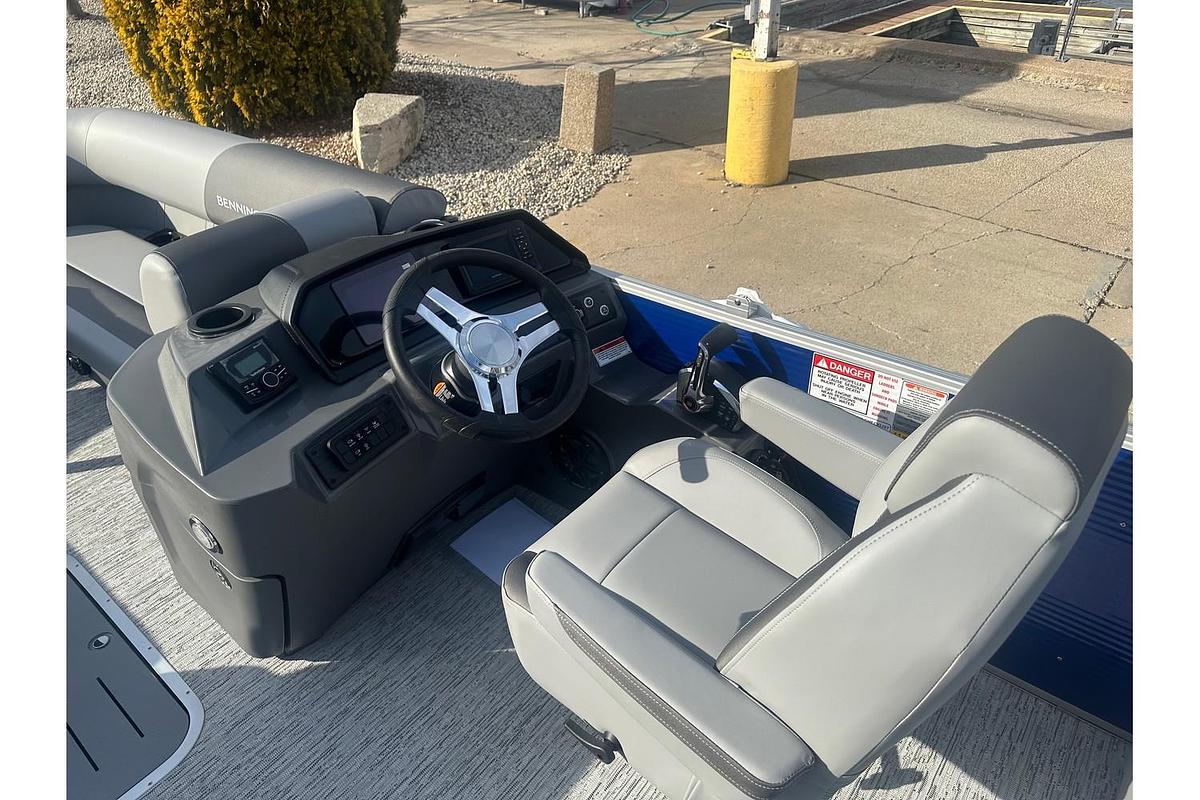 2025 Bennington 23SSR