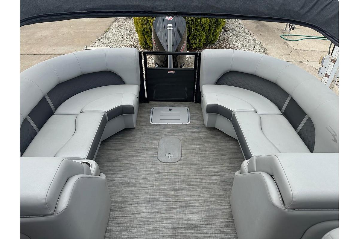 Used 2021 Bennington 25 LCW