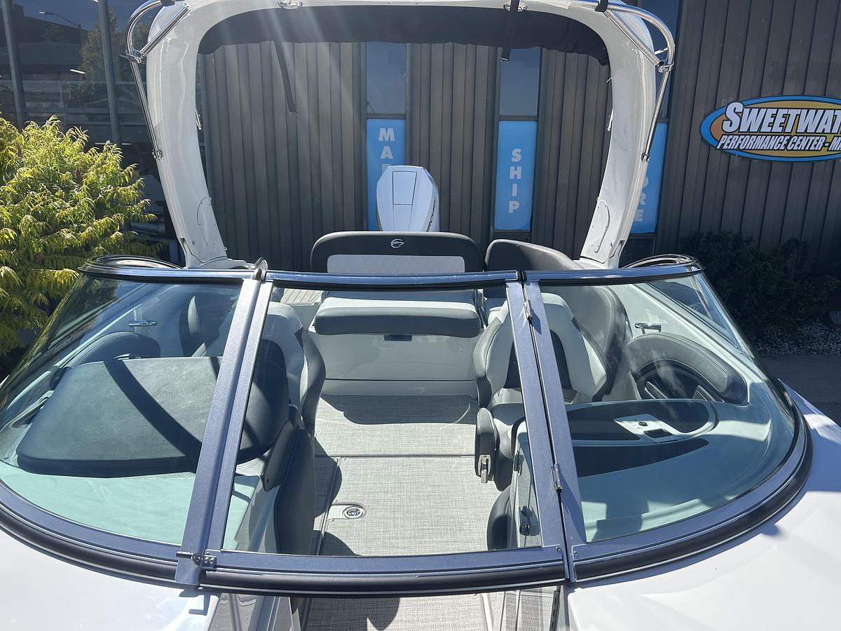 Used 2024 Crownline 260 XSS