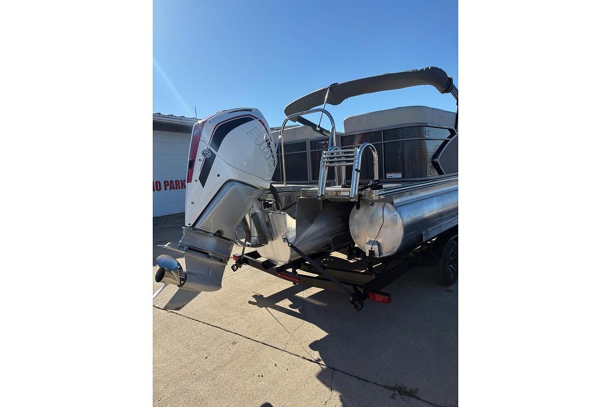 Used 2022 Manitou 23 Encore RF SHP 575
