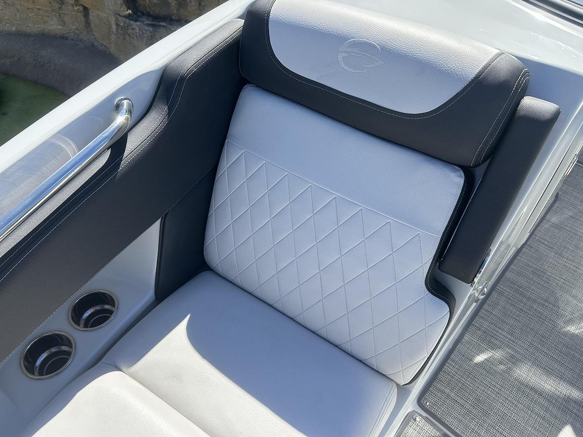 Used 2024 Crownline 260 XSS