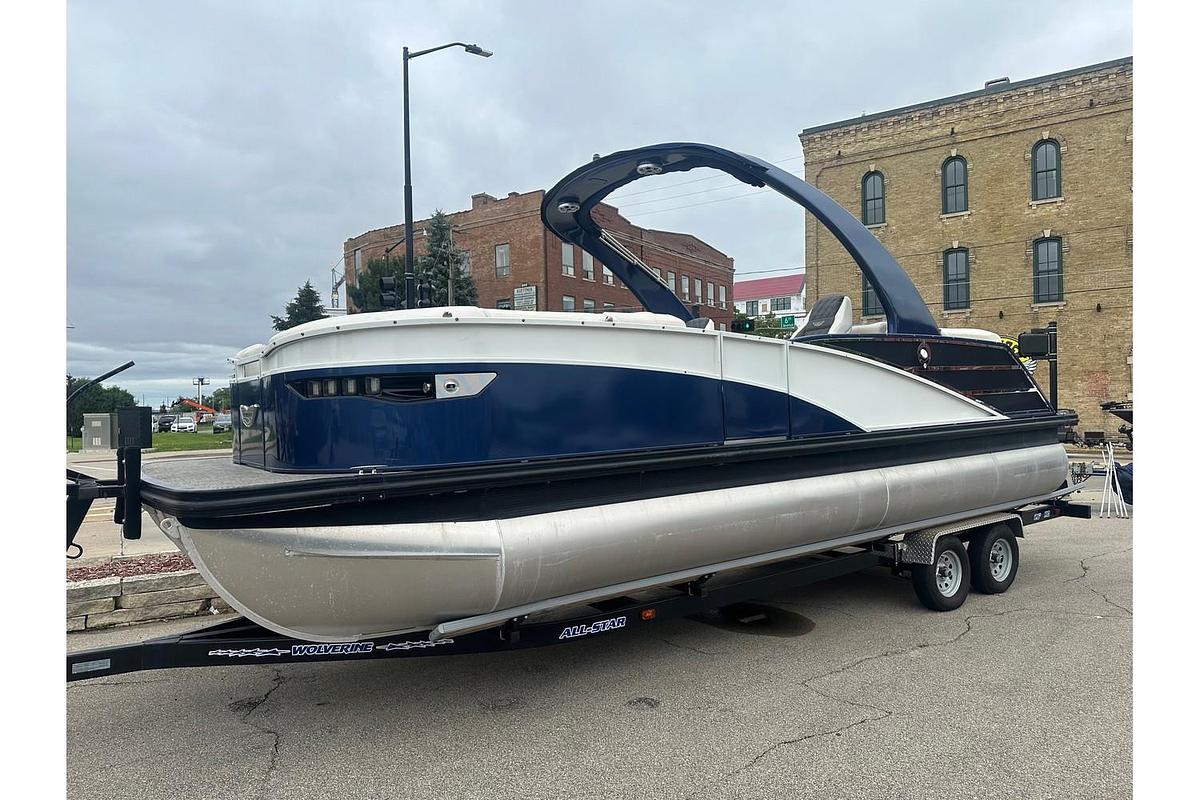 Used 2020 Bennington 23 RXFBASG