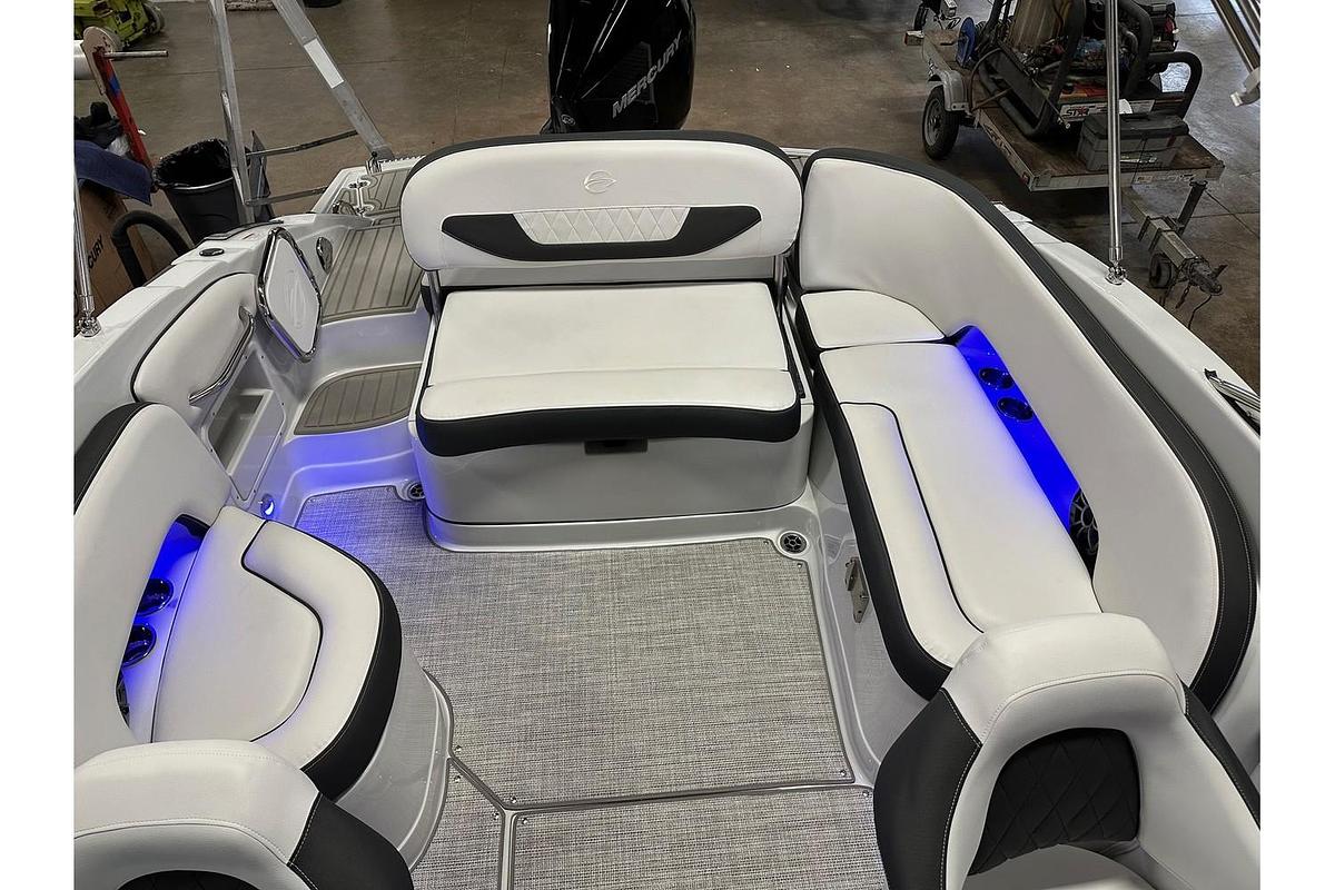 2024 Crownline 250 XSS