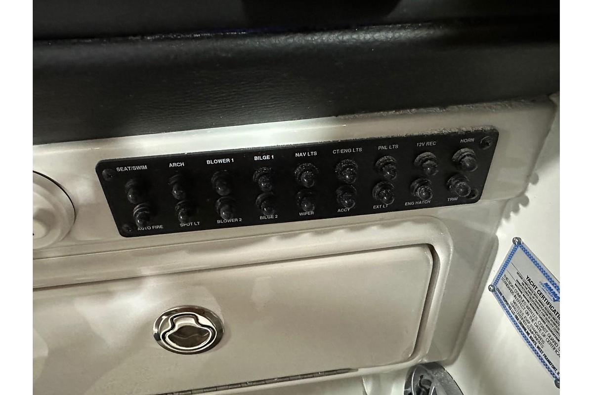 2025 Crownline CR Series 270 CR