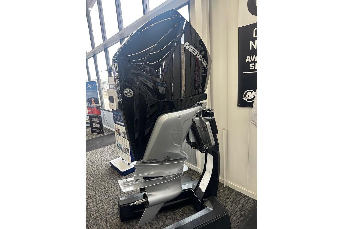 2024 Manitou LX 23 Rear Facing X-Treme Windshield (Rfxw)