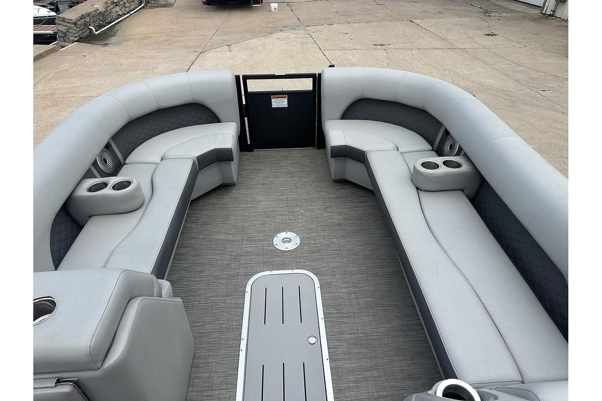 Used 2021 Bennington 25 LCW
