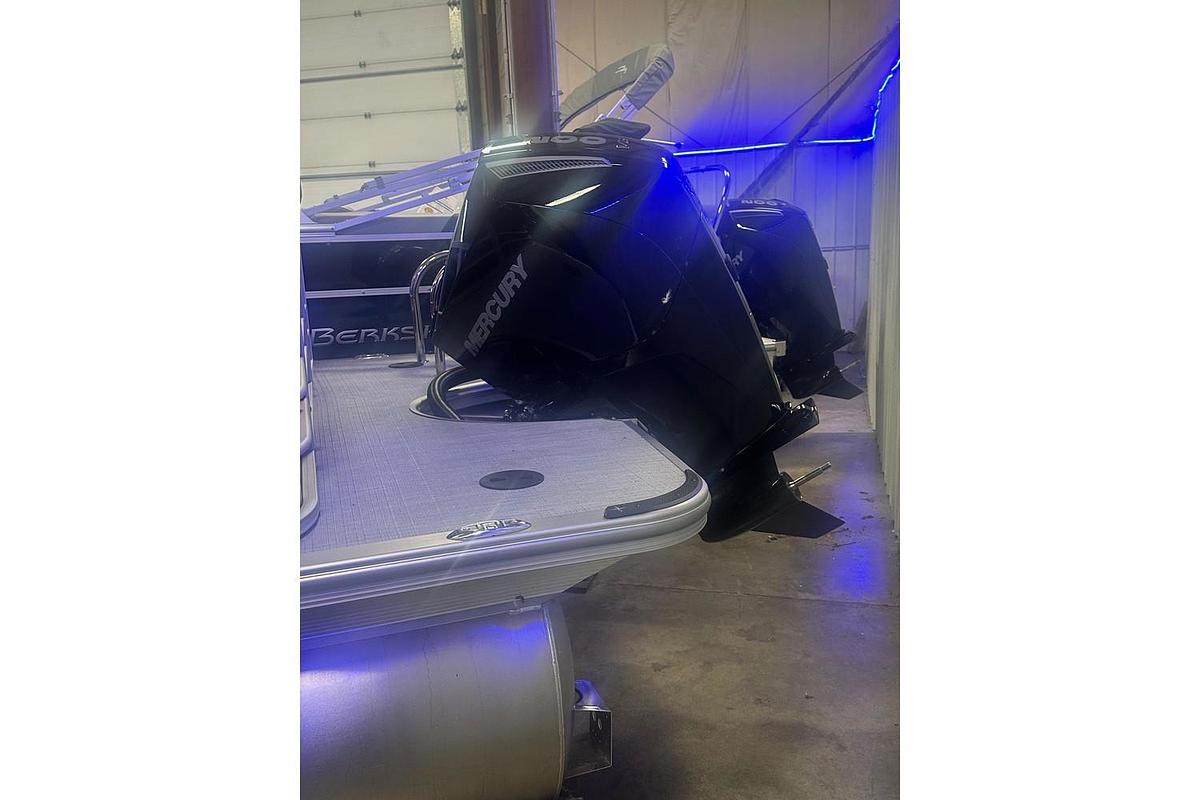 2025 Berkshire Pontoons STS Series 21CL STS