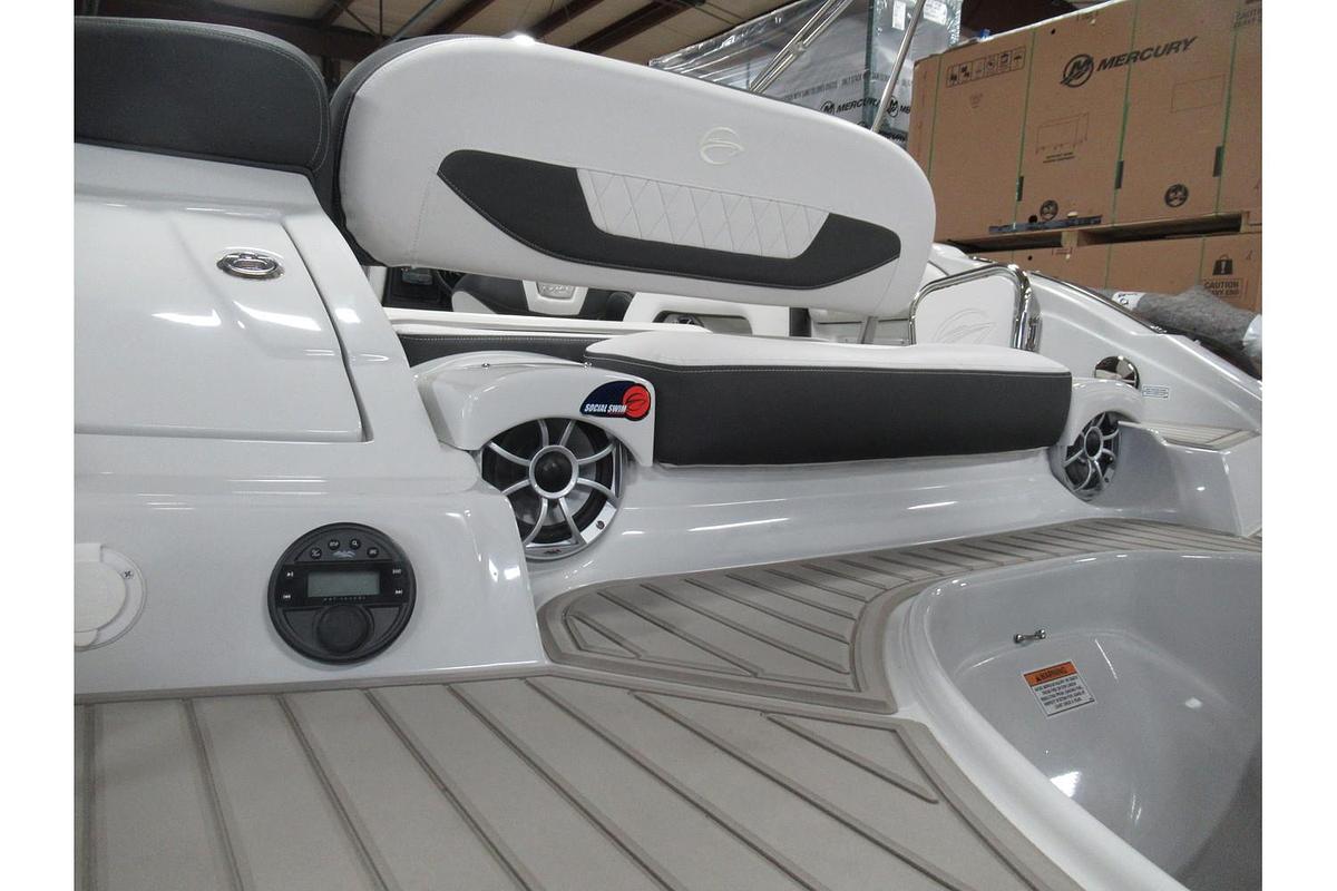 2024 Crownline 250 XSS