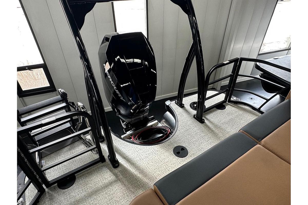 2026 Berkshire Pontoons STS Series 25SB2 STS 3 Plus