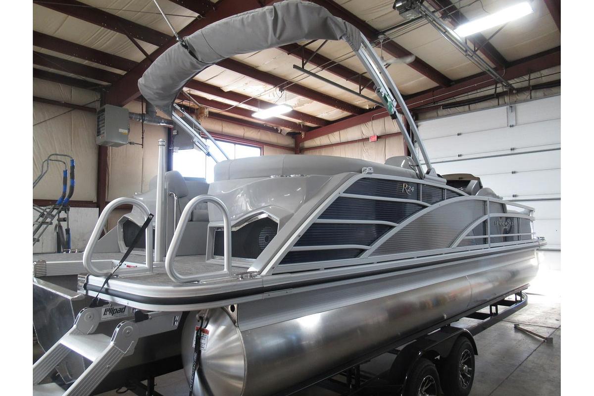 2024 Bennington 24 RTFB