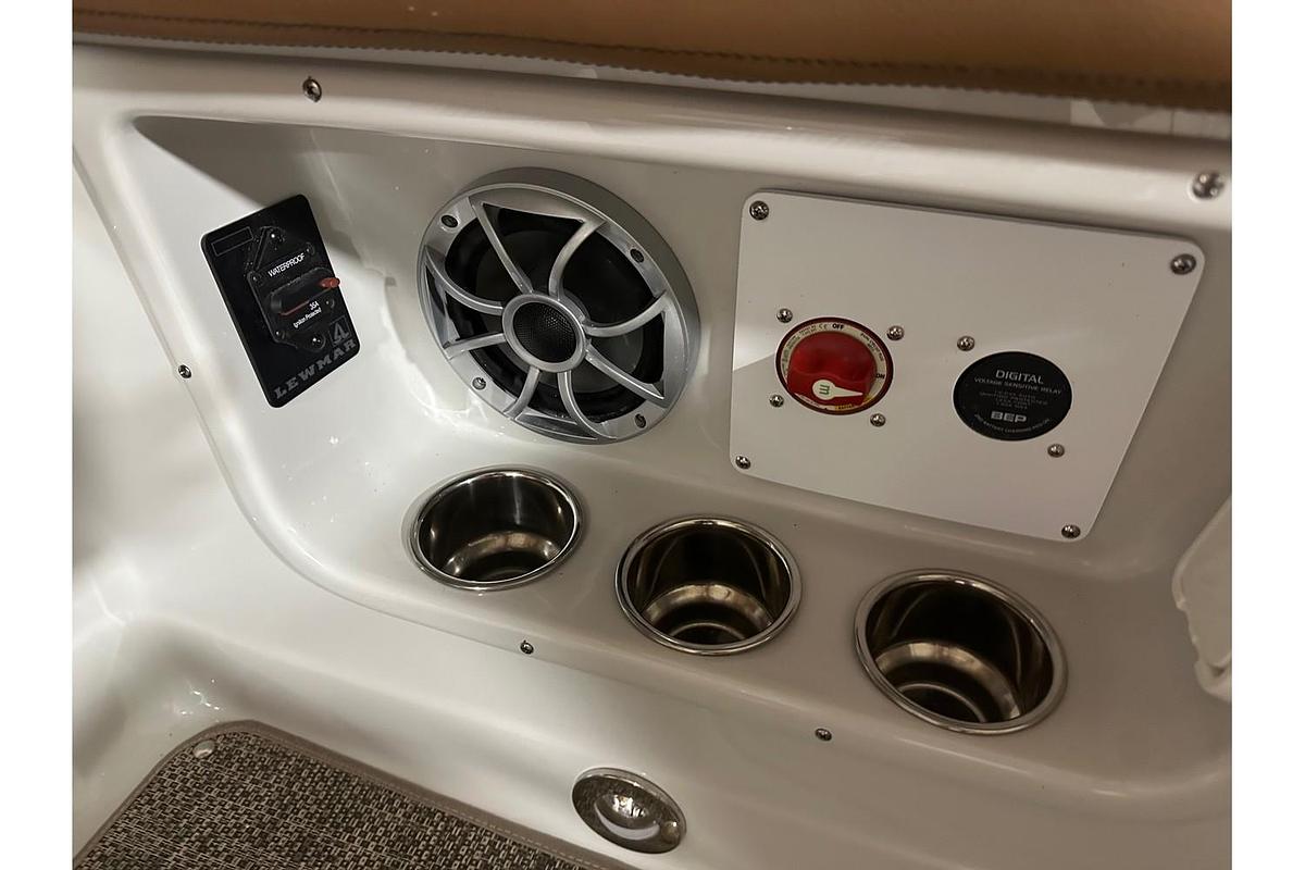2025 Crownline CR Series 270 CR
