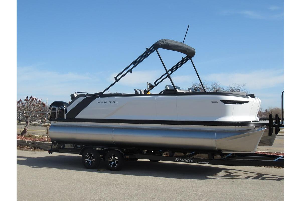 2024 Manitou Cruise 22 Switchback