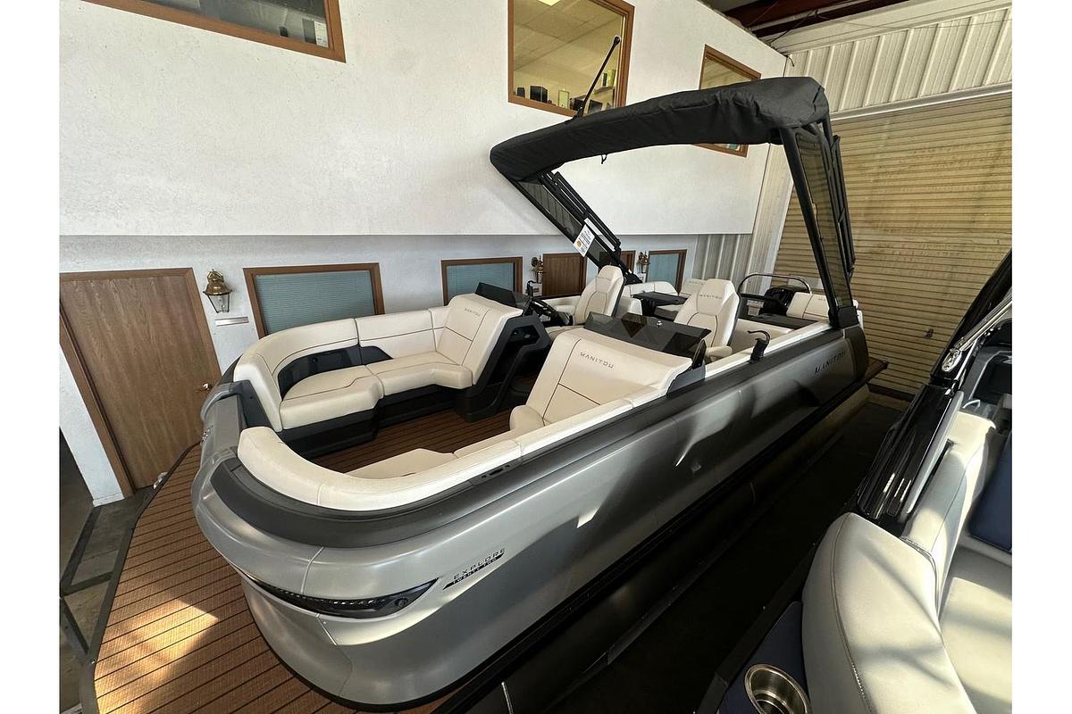 2025 Manitou Explore 22 Navigator